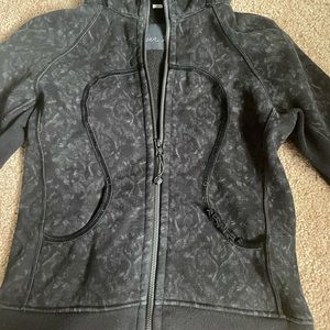 Lululemon Hiver 2013 Scuba Hoodie Size 4